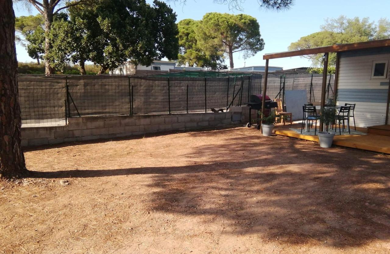 Mobilhome A Frejus A 15 Minute De La Mer Sur Terrain Independant ภายนอก รูปภาพ
