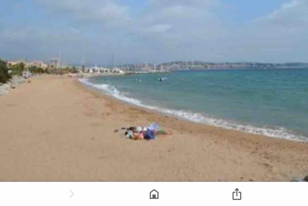 Mobilhome A Frejus A 15 Minute De La Mer Sur Terrain Independant ภายนอก รูปภาพ
